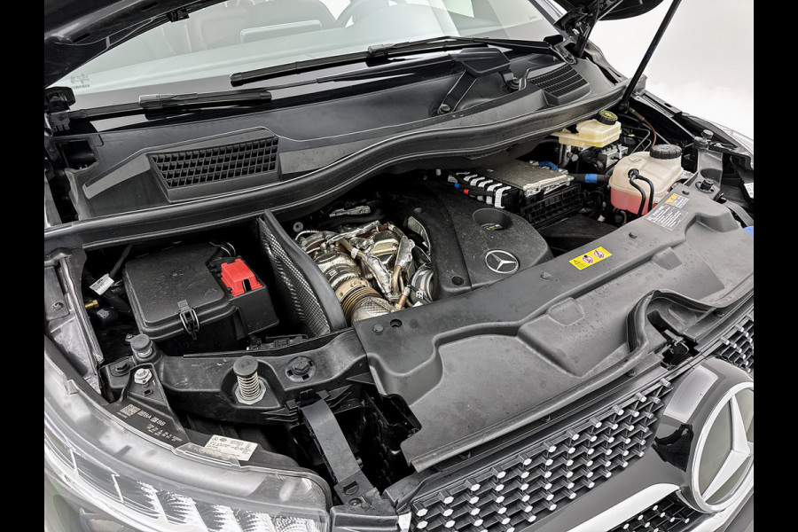 Mercedes-Benz V-Klasse 250d 4-MATIC L3 XL AMG 6-persoons Elektrische schuifdeuren Distronic Burmester Trekhaak afneembaar 2500kg