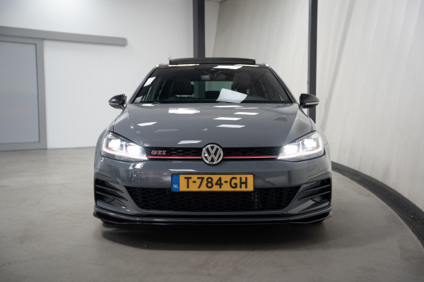 Volkswagen Golf 2.0 TSI GTI TCR*PANO*AKRA*KEYLESS*DYNAUDIO*FULL*