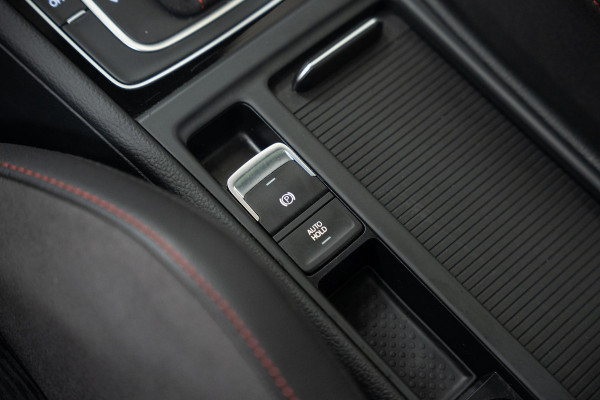 Volkswagen Golf 2.0 TSI GTI TCR*PANO*AKRA*KEYLESS*DYNAUDIO*FULL*