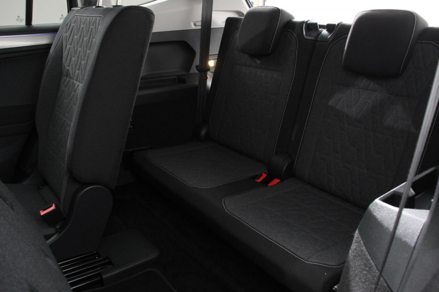 Volkswagen Tiguan Allspace 1.5 TSI Automaat Life 7p. Navigatie Apple Carplay/Android Auto Climate Control Lichtmetalen Velgen Camera Electrische Achterklep