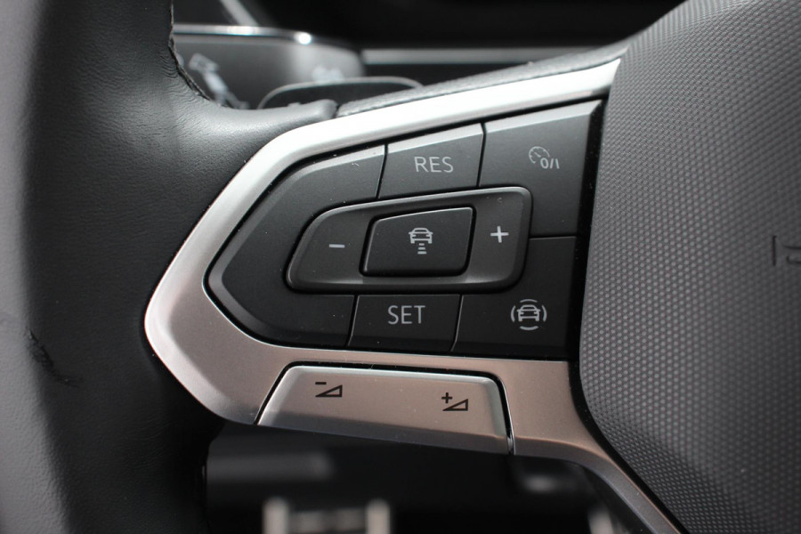 Volkswagen Tiguan Allspace 1.5 TSI Automaat Life 7p. Navigatie Apple Carplay/Android Auto Climate Control Lichtmetalen Velgen Camera Electrische Achterklep