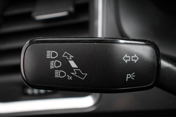 Seat Ateca 1.5 TSI DSG Style Nieuw type Climate Control Parkeer sensoren Cruise control DAB Led Lichtmetalen Velgen