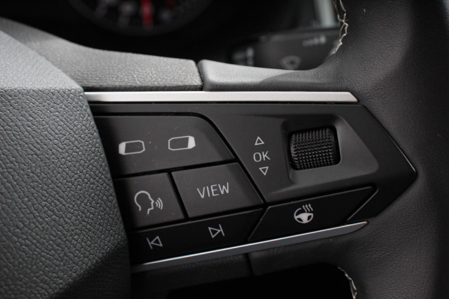 Seat Ateca 1.5 TSI DSG Style Nieuw type Climate Control Parkeer sensoren Cruise control DAB Led Lichtmetalen Velgen