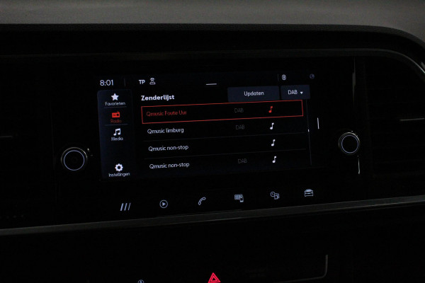 Seat Ateca 1.5 TSI DSG Style Nieuw type Climate Control Parkeer sensoren Cruise control DAB Led Lichtmetalen Velgen