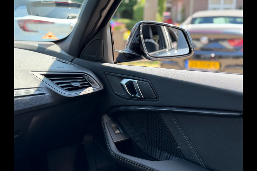 BMW 1-serie 118i M-Sport 2024 AUT NAVI DAK CLIMA NAP 1e Eig!