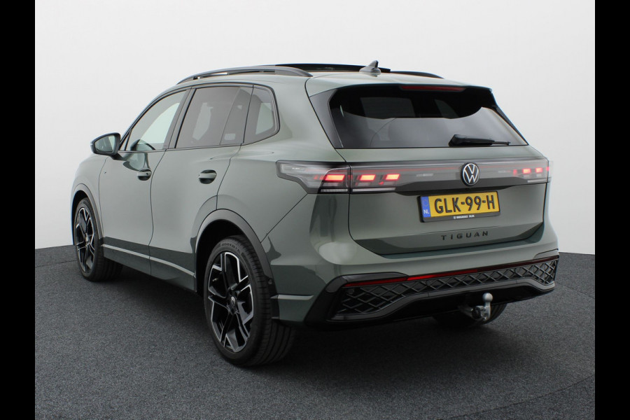 Volkswagen Tiguan 1.5 eTSI R-Line Business | Trekhaak wegkl. | Panodak | 360 Camera | IQ Light | Elk. A-klep | Prijs Rijklaar!!