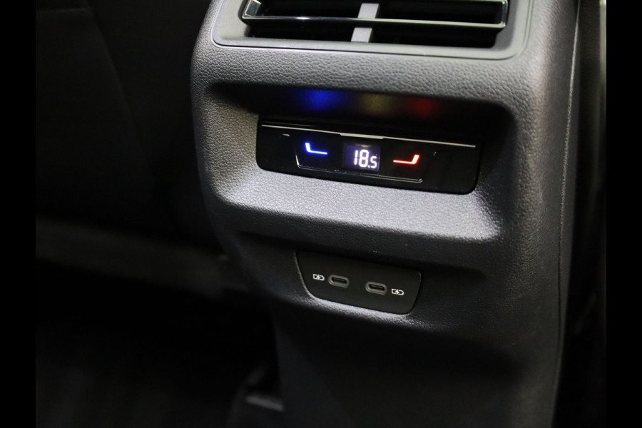 Volkswagen Tiguan 1.5 eTSI R-Line Business | Trekhaak wegkl. | Panodak | 360 Camera | IQ Light | Elk. A-klep | Prijs Rijklaar!!