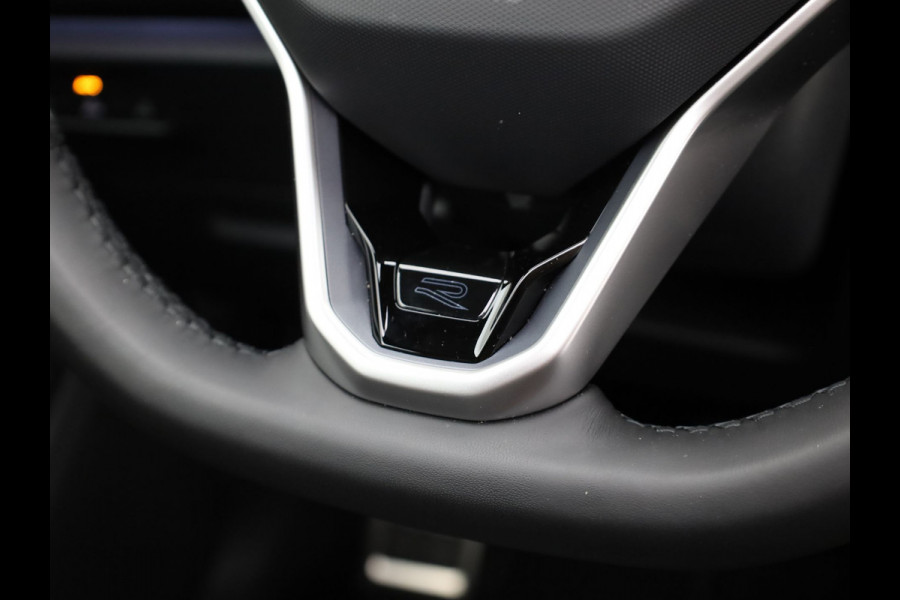 Volkswagen Tiguan 1.5 eTSI R-Line Business | Trekhaak wegkl. | Panodak | 360 Camera | IQ Light | Elk. A-klep | Prijs Rijklaar!!