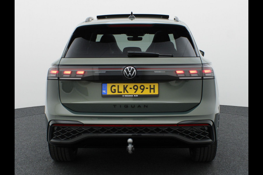 Volkswagen Tiguan 1.5 eTSI R-Line Business | Trekhaak wegkl. | Panodak | 360 Camera | IQ Light | Elk. A-klep | Prijs Rijklaar!!