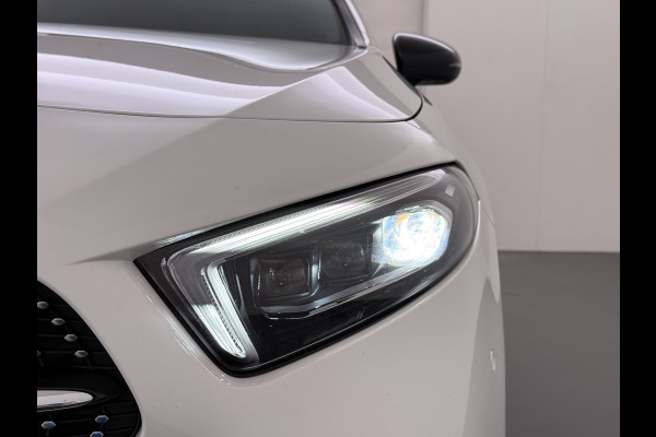 Mercedes-Benz A-Klasse 250 AMG line | Pano Memory Multibeam Distronic