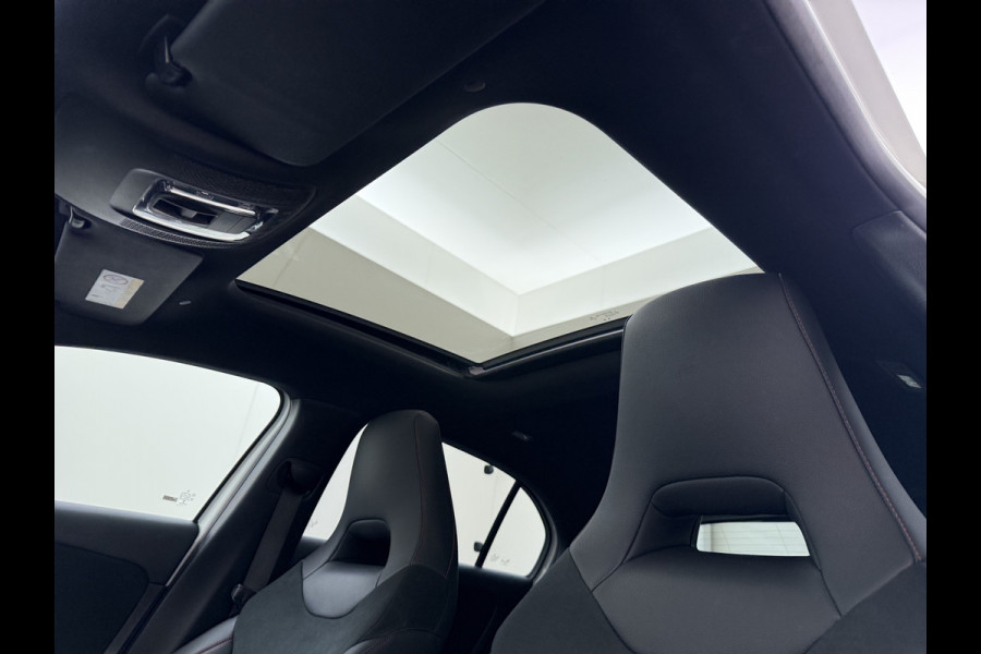 Mercedes-Benz A-Klasse 250 AMG line | Pano Memory Multibeam Distronic