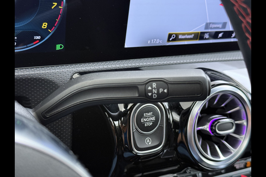 Mercedes-Benz A-Klasse 250 AMG line | Pano Memory Multibeam Distronic