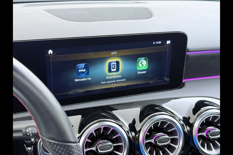 Mercedes-Benz A-Klasse 250 AMG line | Pano Memory Multibeam Distronic
