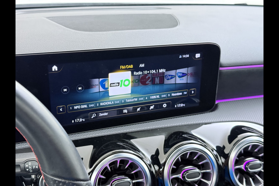 Mercedes-Benz A-Klasse 250 AMG line | Pano Memory Multibeam Distronic
