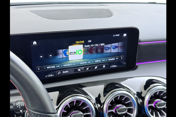 Mercedes-Benz A-Klasse 250 AMG line | Pano Memory Multibeam Distronic