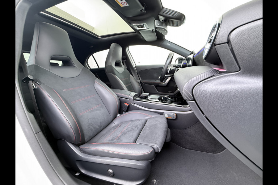 Mercedes-Benz A-Klasse 250 AMG line | Pano Memory Multibeam Distronic