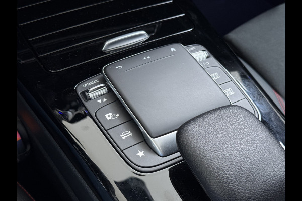 Mercedes-Benz A-Klasse 250 AMG line | Pano Memory Multibeam Distronic