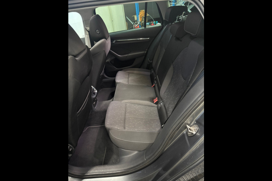 Škoda Octavia Combi 1.0 e-TSI Business Edition Plus Navi | Clima | Camera | Pano | PDC