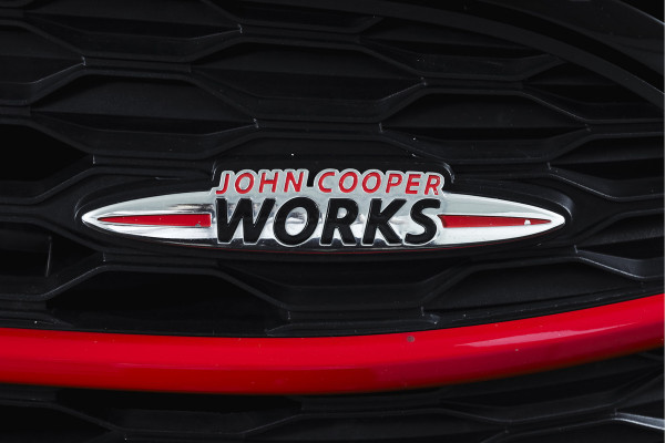 MINI Clubman 2.0 JCW ALL4 Chili | S/K-Panodak | Adapt. Cruise | Stoelverw. | PDC | Camera | NAV + App.Connect | ECC | Harman Kardon | LM 19" |