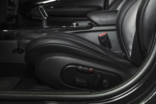 MINI Clubman 2.0 JCW ALL4 Chili | S/K-Panodak | Adapt. Cruise | Stoelverw. | PDC | Camera | NAV + App.Connect | ECC | Harman Kardon | LM 19" |