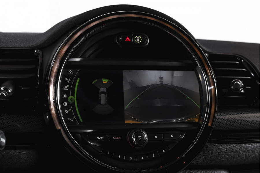 MINI Clubman 2.0 JCW ALL4 Chili | S/K-Panodak | Adapt. Cruise | Stoelverw. | PDC | Camera | NAV + App.Connect | ECC | Harman Kardon | LM 19" |