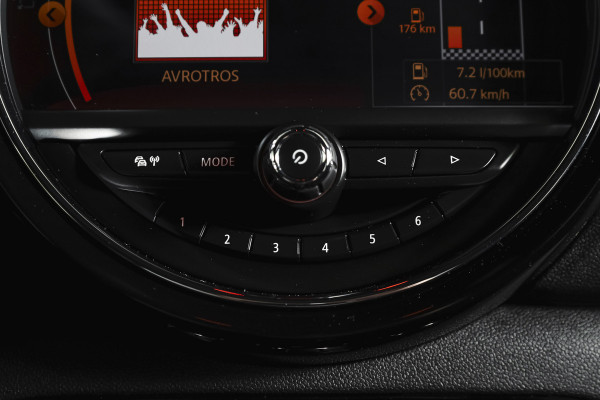 MINI Clubman 2.0 JCW ALL4 Chili | S/K-Panodak | Adapt. Cruise | Stoelverw. | PDC | Camera | NAV + App.Connect | ECC | Harman Kardon | LM 19" |