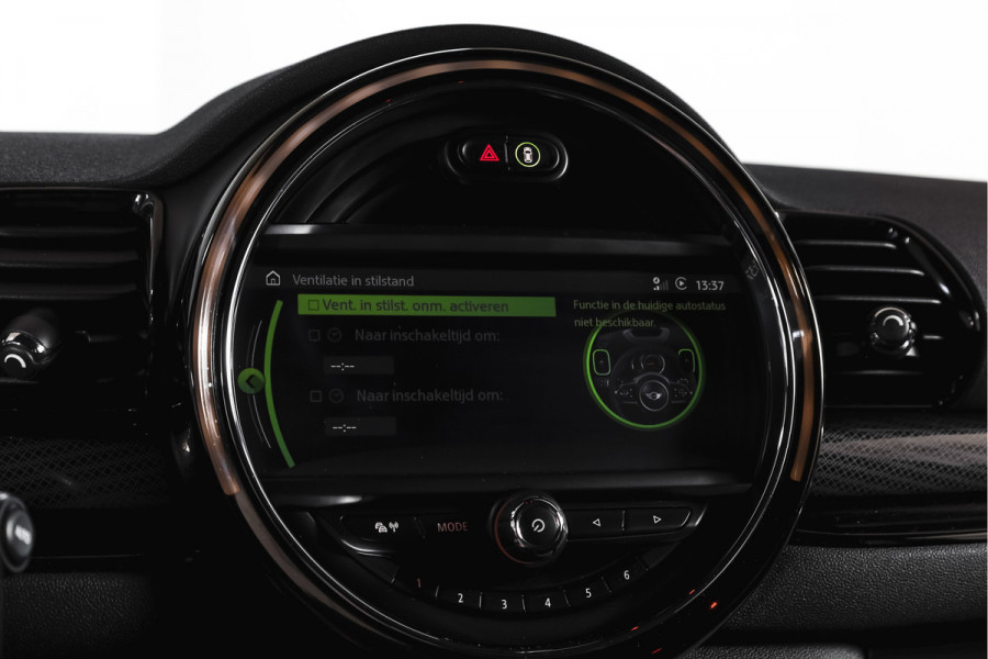 MINI Clubman 2.0 JCW ALL4 Chili | S/K-Panodak | Adapt. Cruise | Stoelverw. | PDC | Camera | NAV + App.Connect | ECC | Harman Kardon | LM 19" |