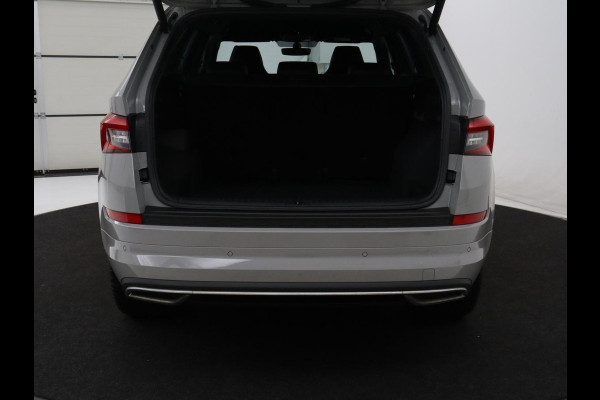 Škoda Kodiaq 1.5 TSI Sportline Business | Keyless | Adaptive cr | Keyless | Adaptive cruise control | Carplay | Climate control | Stoel & Stuurverwarming | Camera | Navigatie | Bluetooth | DAB+ | Sfeerverlichting | Canton audio