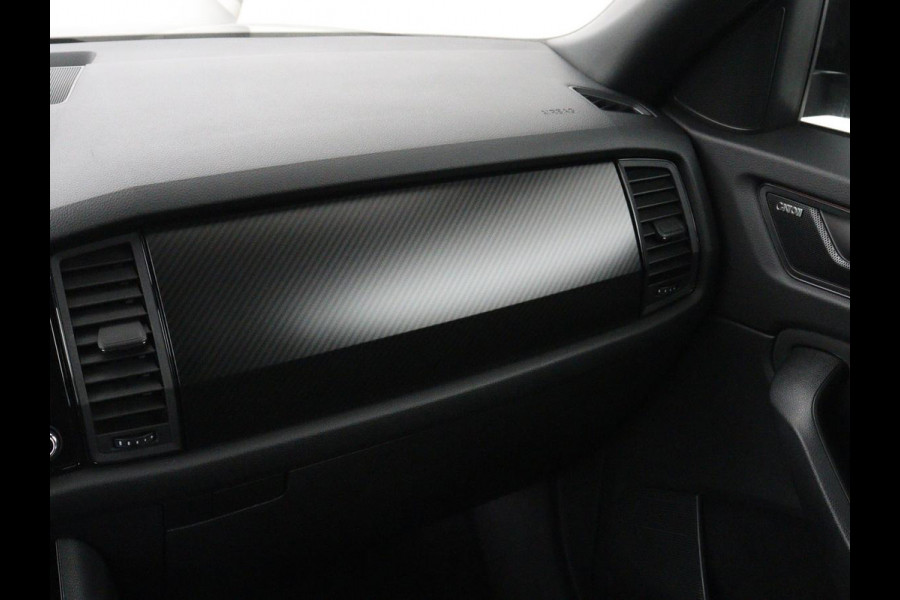 Škoda Kodiaq 1.5 TSI Sportline Business | Keyless | Adaptive cr | Keyless | Adaptive cruise control | Carplay | Climate control | Stoel & Stuurverwarming | Camera | Navigatie | Bluetooth | DAB+ | Sfeerverlichting | Canton audio
