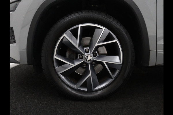 Škoda Kodiaq 1.5 TSI Sportline Business | Keyless | Adaptive cr | Keyless | Adaptive cruise control | Carplay | Climate control | Stoel & Stuurverwarming | Camera | Navigatie | Bluetooth | DAB+ | Sfeerverlichting | Canton audio