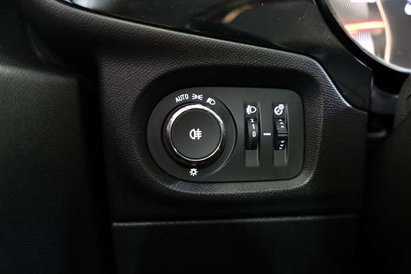 Opel Corsa 1.2 GS Line AVM CARPLAY CAMERA AIRCO CRUISE LANE STOEL+STUUR VERWARMING "21