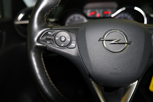 Opel Corsa 1.2 GS Line AVM CARPLAY CAMERA AIRCO CRUISE LANE STOEL+STUUR VERWARMING "21