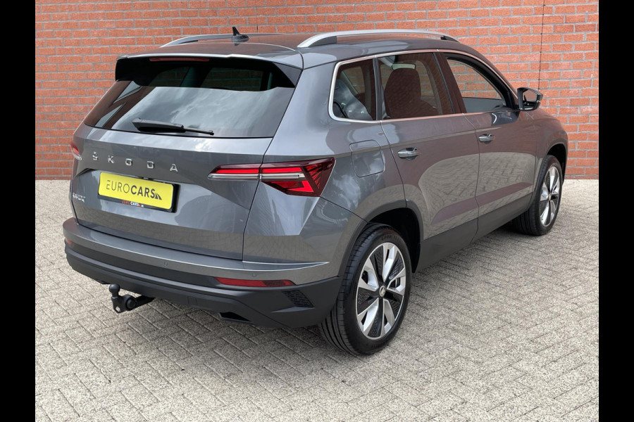 Škoda Karoq 1.5 TSI 150pk DSG Style Navigatie Apple Carplay/Android Auto Parkeersensoren Camera Adaptive Cruise Control Elektrische achterklep Wegklapbare trekhaak Stoel- en stuurverwarming Ledverlichting Virtual Cockpit Climate Control