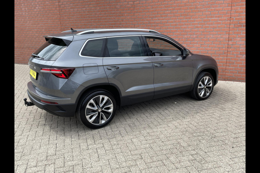 Škoda Karoq 1.5 TSI 150pk DSG Style Navigatie Apple Carplay/Android Auto Parkeersensoren Camera Adaptive Cruise Control Elektrische achterklep Wegklapbare trekhaak Stoel- en stuurverwarming Ledverlichting Virtual Cockpit Climate Control