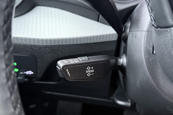 Audi Q2 35 TFSI Business Edition Automaat (DIGITALE COCKPIT, DEALER ONDERHOUDEN, LED, CLIMA)