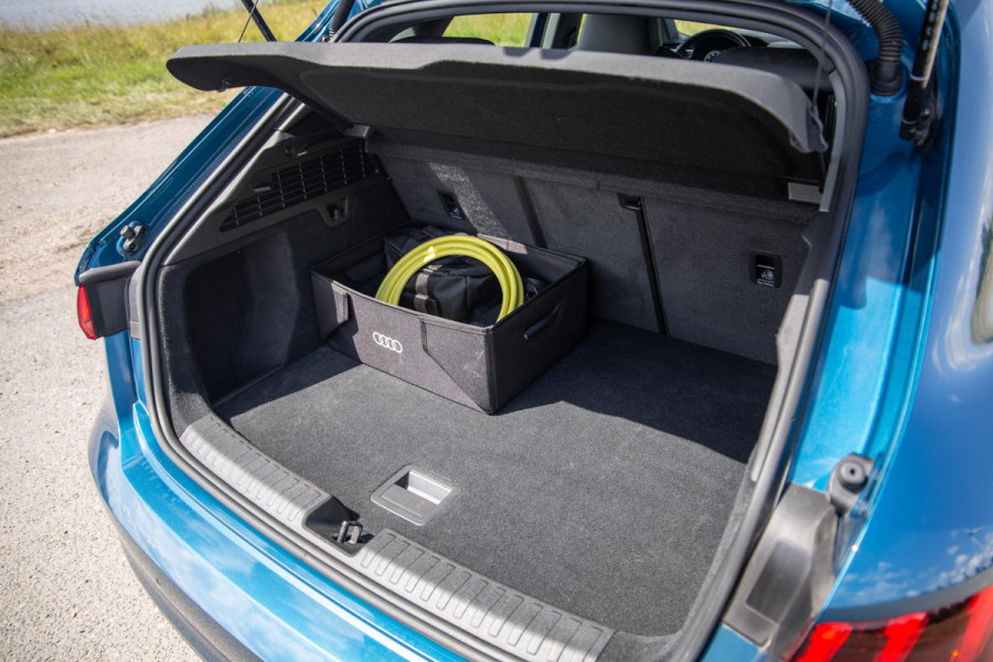 Audi A3 Sportback 40 TFSI e Advanced edition DEALER ONDERHOUDEN / CRUISE CONTROLE / LEER / STOELVERWARMING