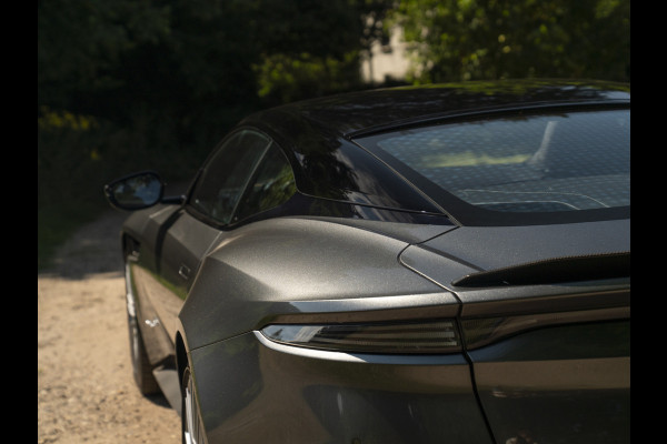 Aston Martin DBS 5.2 V12 Superleggera | NL auto | Carbon pack