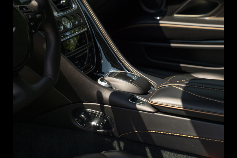 Aston Martin DBS 5.2 V12 Superleggera | NL auto | Carbon pack
