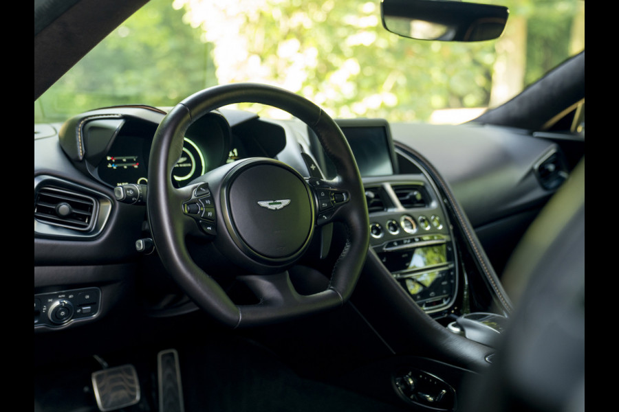 Aston Martin DBS 5.2 V12 Superleggera | NL auto | Carbon pack