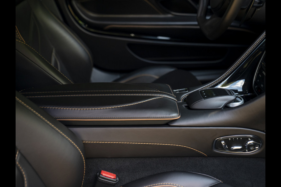 Aston Martin DBS 5.2 V12 Superleggera | NL auto | Carbon pack