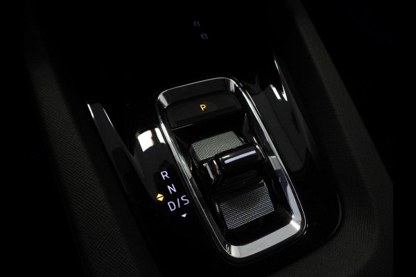Škoda Octavia Combi 1.5 e-TSI Aut. Business Edition Plus NAVI/CAMERA/LED/TREKH./18"LMV!