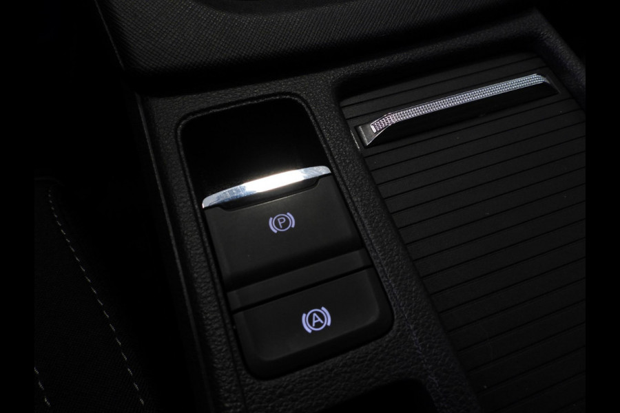 Škoda Octavia Combi 1.5 e-TSI Aut. Business Edition Plus NAVI/CAMERA/LED/TREKH./18"LMV!