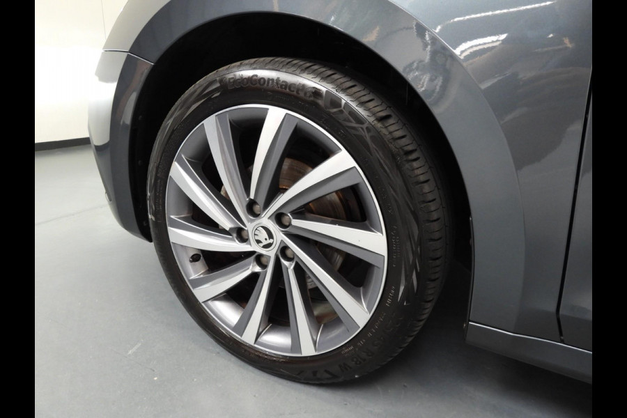 Škoda Octavia Combi 1.5 e-TSI Aut. Business Edition Plus NAVI/CAMERA/LED/TREKH./18"LMV!