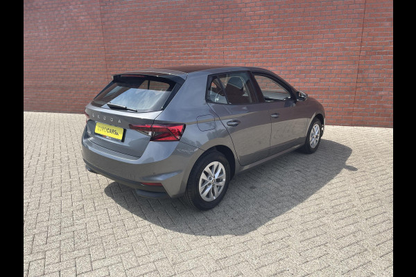 Škoda Fabia 1.0 TSI Automaat Ambition Skoda Fabia 1.0 TSI Ambition Panoramadak Navigatie Carplay PDC Camera Adaptive Cruise Control Stoelverwarming Full LED Climatronic