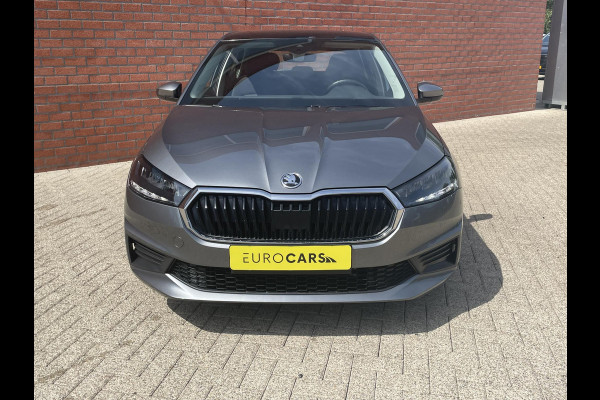 Škoda Fabia 1.0 TSI Automaat Ambition Skoda Fabia 1.0 TSI Ambition Panoramadak Navigatie Carplay PDC Camera Adaptive Cruise Control Stoelverwarming Full LED Climatronic