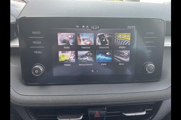 Škoda Fabia 1.0 TSI Automaat Ambition Skoda Fabia 1.0 TSI Ambition Panoramadak Navigatie Carplay PDC Camera Adaptive Cruise Control Stoelverwarming Full LED Climatronic