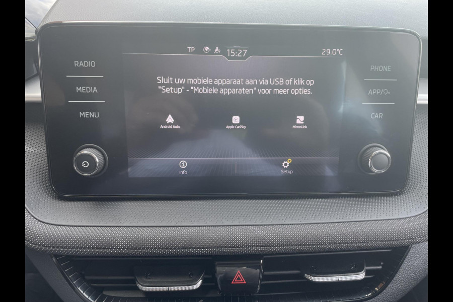 Škoda Fabia 1.0 TSI Automaat Ambition Skoda Fabia 1.0 TSI Ambition Panoramadak Navigatie Carplay PDC Camera Adaptive Cruise Control Stoelverwarming Full LED Climatronic
