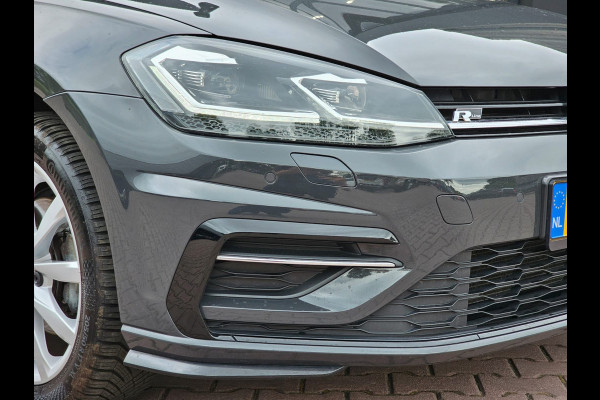 Volkswagen Golf 1.5 TSI Highline Business R | Automaat | LED | Trekhaak | Navi | Stoelverwarming | All-seasons | PDC |