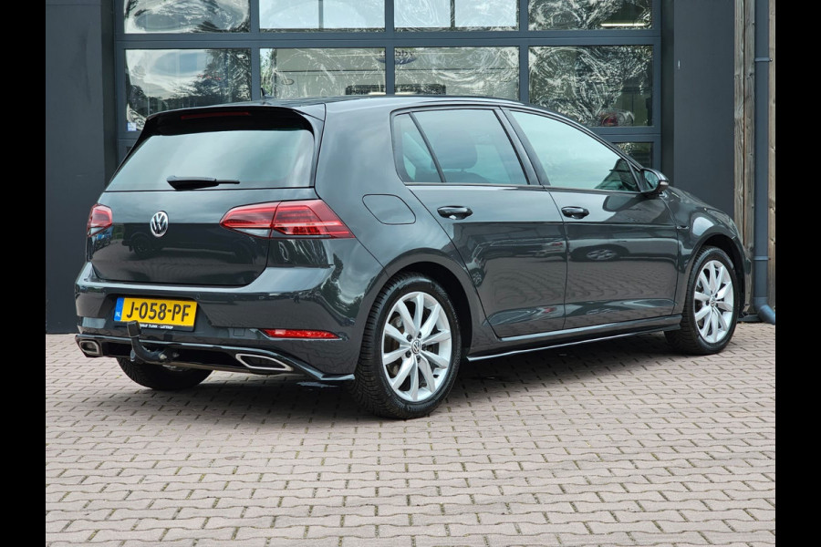 Volkswagen Golf 1.5 TSI Highline Business R | Automaat | LED | Trekhaak | Navi | Stoelverwarming | All-seasons | PDC |