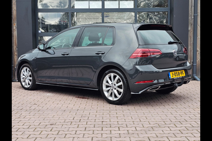 Volkswagen Golf 1.5 TSI Highline Business R | Automaat | LED | Trekhaak | Navi | Stoelverwarming | All-seasons | PDC |